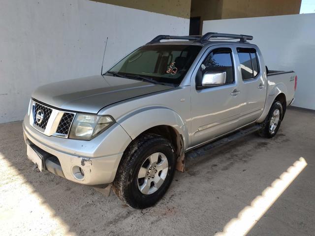 Nissan Frontier CD Le(premium) 4X4 2.5 16V TDI AT 4P (DD) 2011