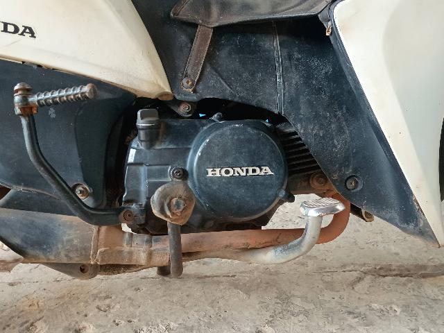 HONDA BIZ 100 ES - 2015/2015 — foto 9 de 13