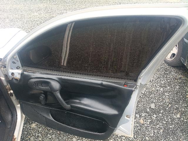 Foto 15 de 38: CORSA WIND - 1998/1999