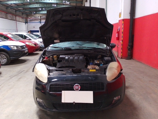 FIAT PUNTO 1.4 - 2010/2010 — foto 25 de 40