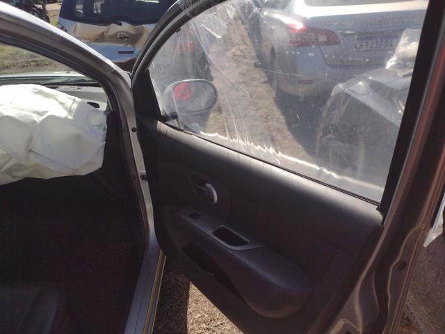 NISSAN LIVINA 18SL - 2012/2013 — foto 16 de 36
