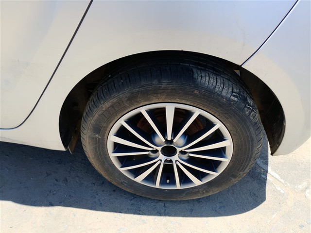 HYUNDAI HB20 1.6A COMF - 2014/2015 — foto 29 de 40