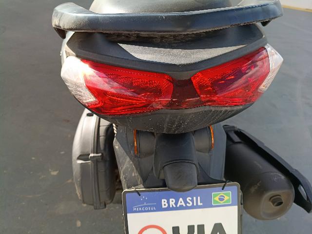 YAMAHA NMAX 160 - 2022/2022 — foto 6 de 14