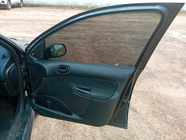 PEUGEOT 207SW XR - 2009/2009 — foto 15 de 32