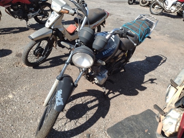 HONDA - CG 125 FAN - leilão extrajudicial - SAMAMBAIA DF - lance mínimo R$ 2.400