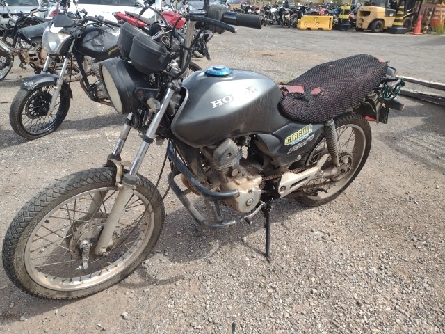 HONDA - CG 125 FAN - leilão extrajudicial - SAMAMBAIA DF - lance mínimo R$ 2.200