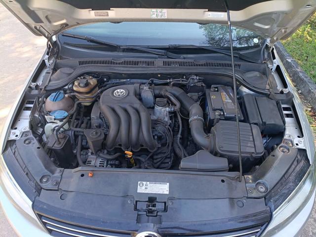 VOLKSWAGEN JETTA 2.0 - 2012/2012 — foto 10 de 28
