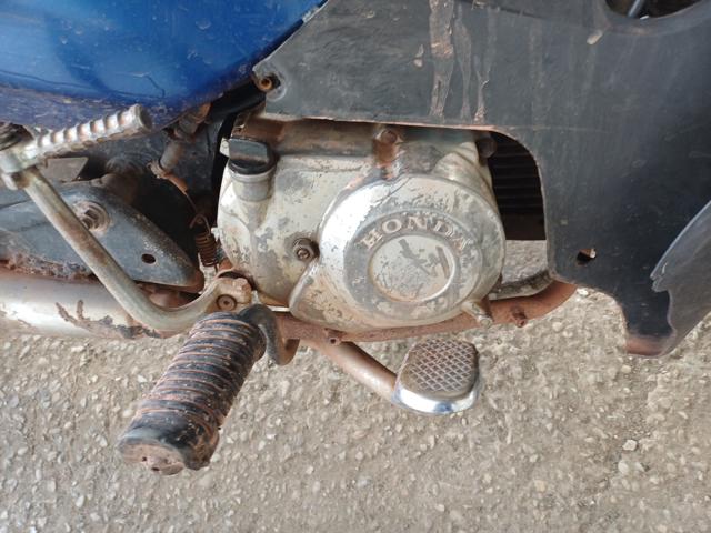 HONDA C100 BIZ - 1998/1998 — foto 8 de 10