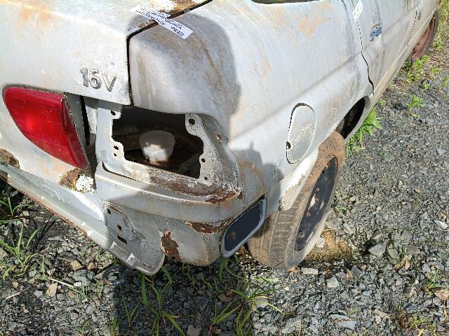 Foto 17 de 21: ESCORT GL 16V H - 1999/2000