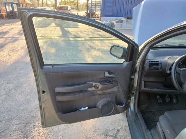 VOLKSWAGEN FOX 1.0 - 2009/2010 — foto 20 de 37