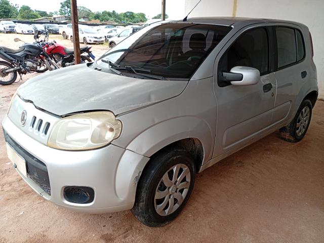 Fiat UNO Vivace 1.0 2013 em leilão