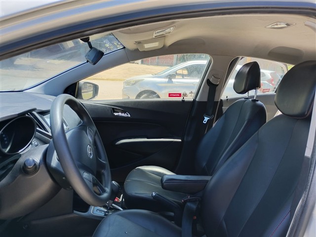 HYUNDAI HB20 1.6A COMF - 2014/2015 — foto 17 de 40