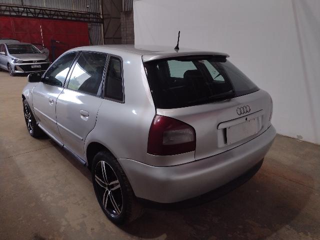 AUDI A3 1.8 - 2002/2002 — foto 3 de 39