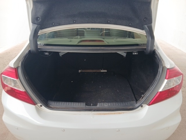 HONDA CIVIC LXR - 2014/2014 — foto 27 de 38