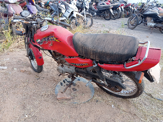 HONDA - CG 125 TITAN - leilão extrajudicial - TIANGUÁ CE - lance mínimo R$ 300