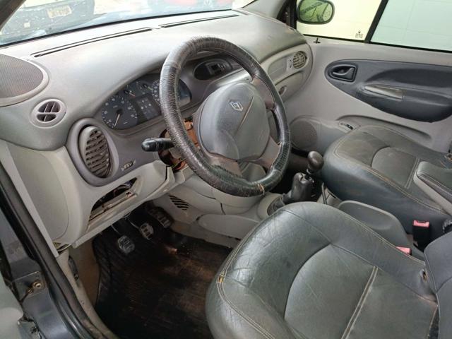RENAULT SCENIC RT1.6 16V - 2001/2001 — foto 20 de 24