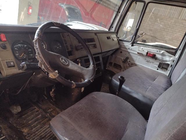 MERCEDES-BENZ 710 - 2010/2010 — foto 5 de 34