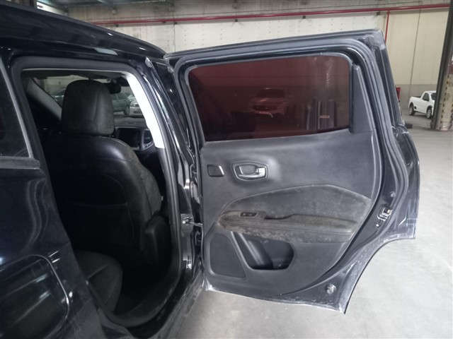 JEEP COMPASS LONGITUDE D - 2018/2018 — foto 33 de 40