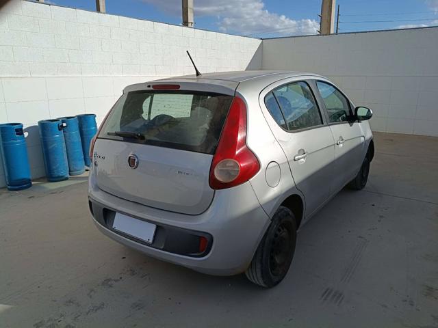 FIAT PALIO ATTRACTIV 1.0 - 2012/2012 — foto 8 de 27