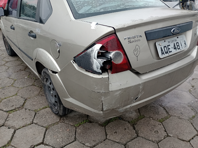 FORD FIESTA SEDAN FLEX - 2008/2008 — foto 9 de 12