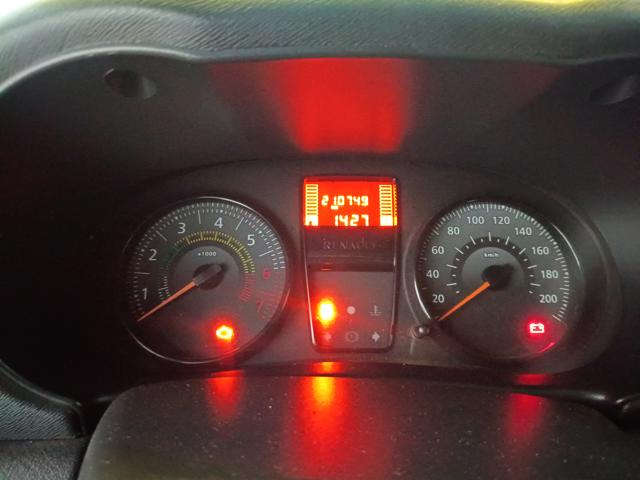 RENAULT CLIO EXP1016VH - 2013/2014 — foto 17 de 27