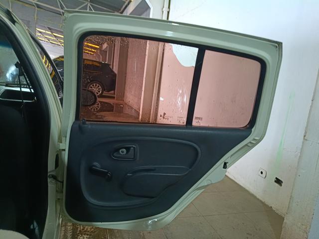 RENAULT CLIO EXP1016VH - 2013/2014 — foto 8 de 27