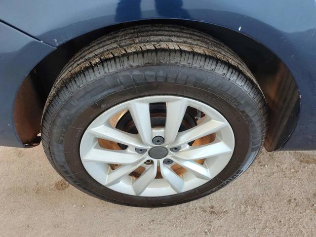 VOLKSWAGEN NOVO SPACEFOX CL MA - 2014/2015 — foto 33 de 37
