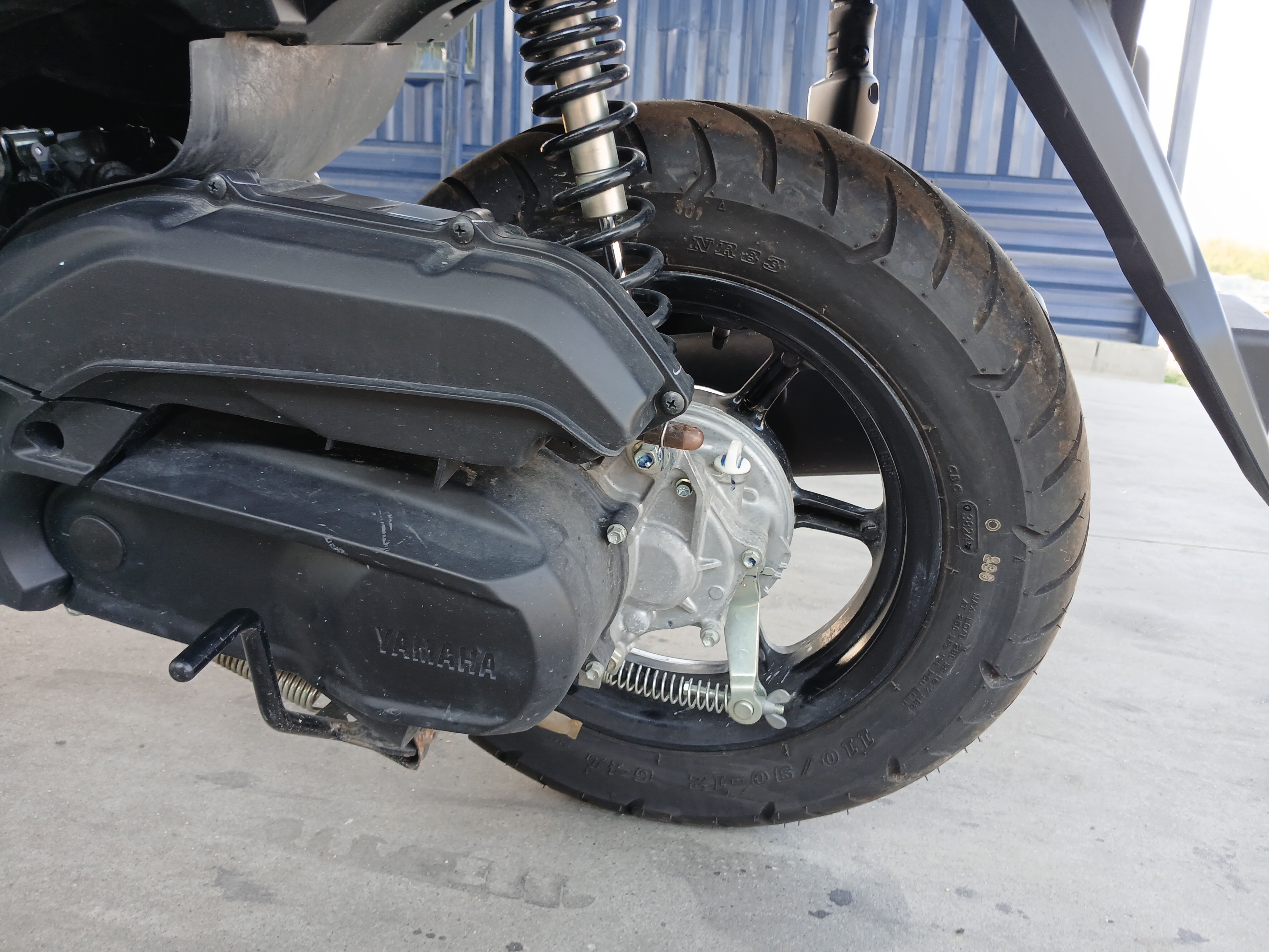 YAMAHA FLUO 125 - 2025/2026 — foto 9 de 13