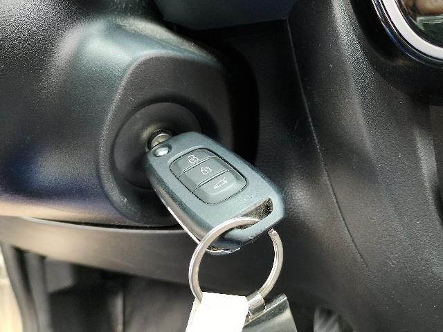 Foto 7 de 48: E-KWID INTENS - 2023/2024