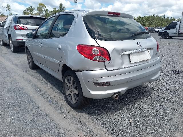 PEUGEOT 207HB XR S - 2012/2013 — foto 3 de 34
