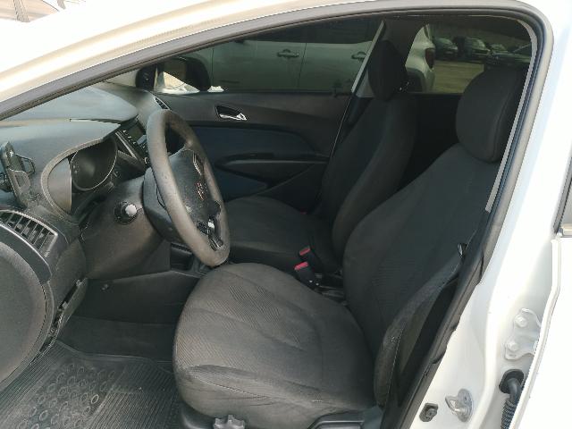 HYUNDAI HB20 1.6M COMF - 2014/2015 — foto 35 de 40