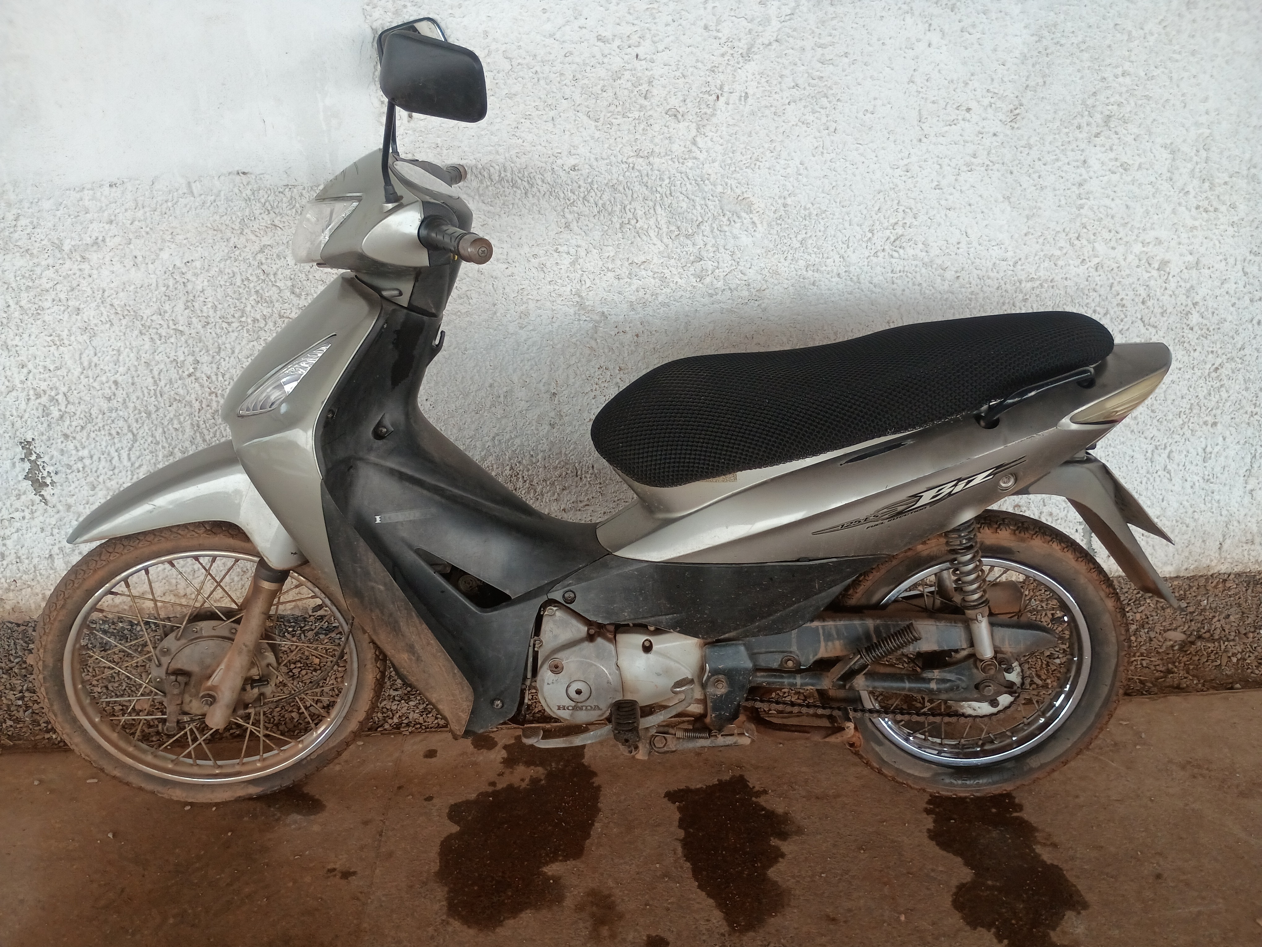 HONDA - BIZ 125 ES - leilão extrajudicial - VÁRZEA GRANDE MT - lance mínimo R$ 1.200