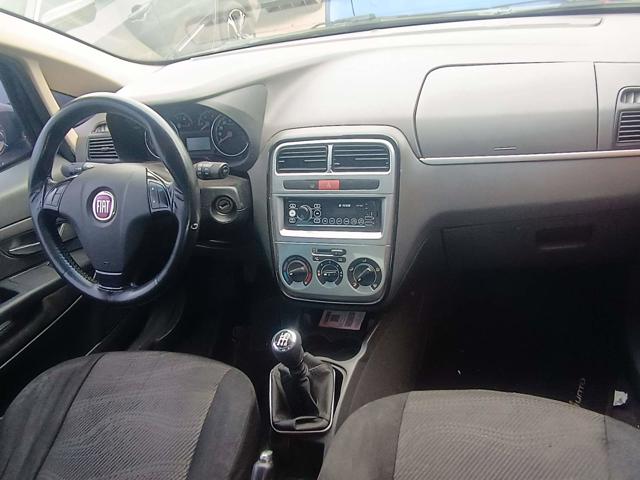 FIAT PUNTO ELX 1.4 - 2009/2009 — foto 5 de 27