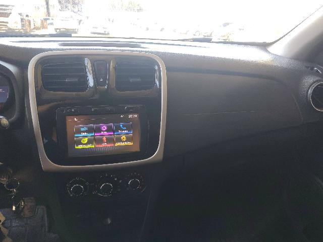 Foto 7 de 39: SANDERO EXP16SCE - 2017/2018
