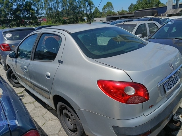 PEUGEOT 207PASSION XR - 2009/2010 — foto 8 de 10