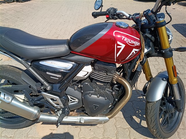 TRIUMPH SPEED 400 - 2025/2025 — foto 10 de 17