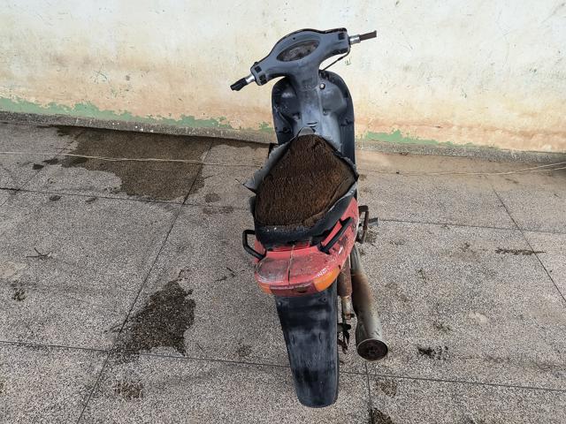 HONDA HONDA/C100BIZES - 2000/2000 — foto 4 de 9