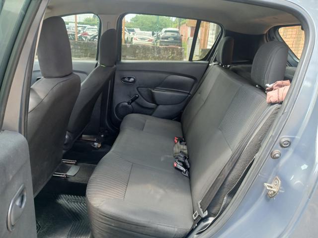 RENAULT SANDERO AUTH 10 - 2017/2018 — foto 12 de 27