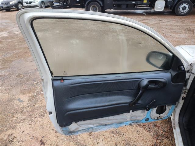 Foto 14 de 24: CORSA WIND - 2000/2000