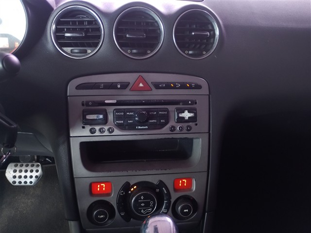 PEUGEOT 308 FELINE - 2012/2013 — foto 11 de 34