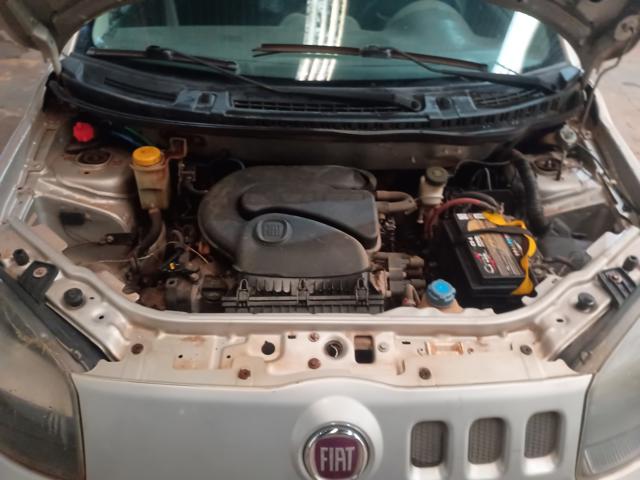FIAT UNO VIVACE 1.0 - 2013/2014 — foto 9 de 36