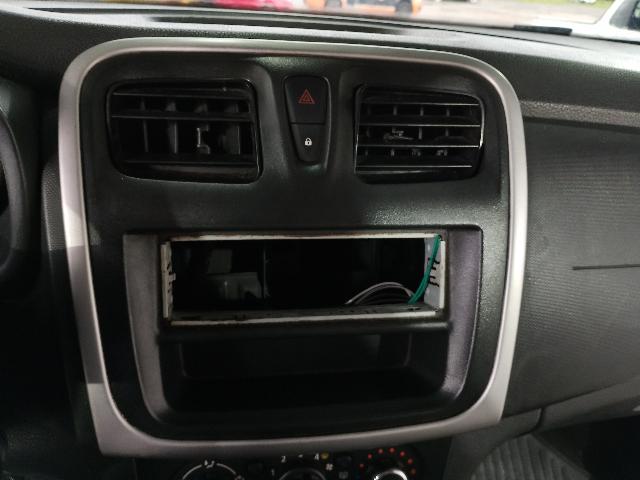 RENAULT LOGAN AUTH 10 - 2019/2020 — foto 10 de 40