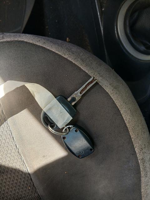 VOLKSWAGEN GOL 1.0 - 2009/2010 — foto 38 de 39