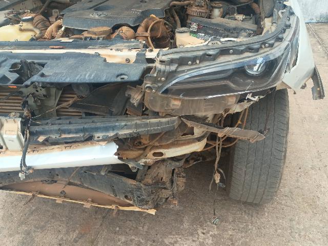 TOYOTA HILUX SWSRXA4FD - 2022/2023 — foto 35 de 40