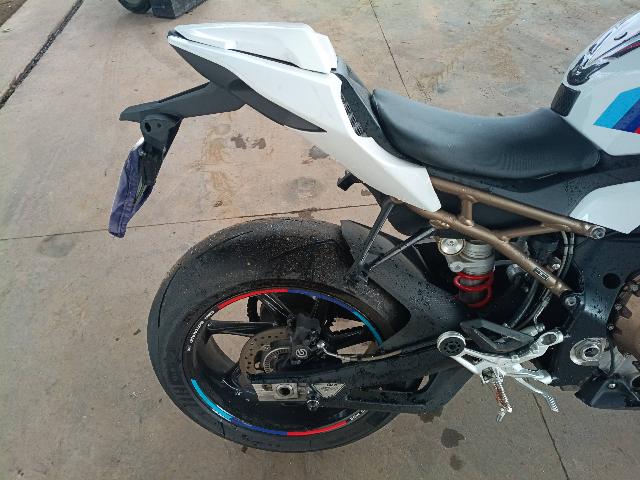BMW S1000 RR - 2022/2022 — foto 10 de 16