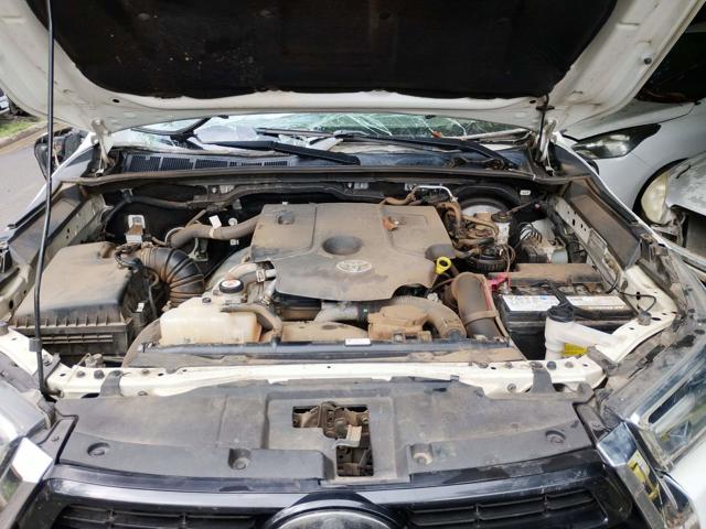 HILUX CD SRV 4X4 2.8 TDI DIESEL AUT - 2021/2022 — foto 11 de 38
