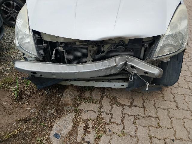 Foto 26 de 30: LIVINA 18SL - 2011/2012