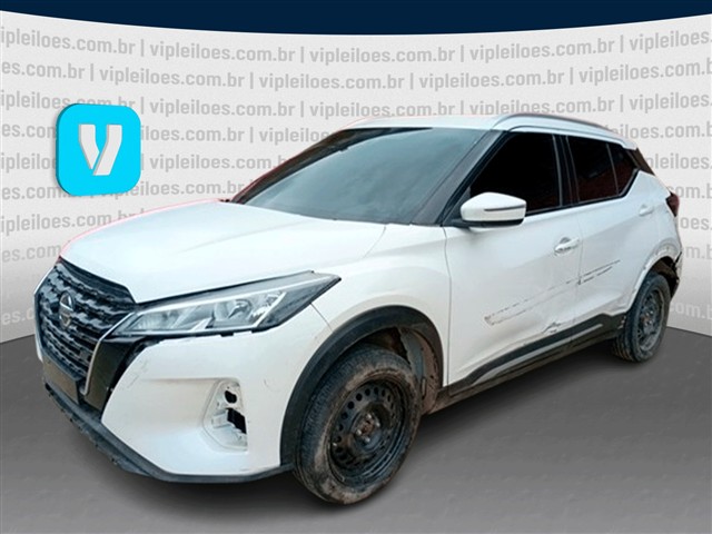 Nissan Kicks Advance CVT