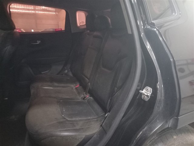 JEEP COMPASS LONGITUDE D - 2018/2018 — foto 35 de 40