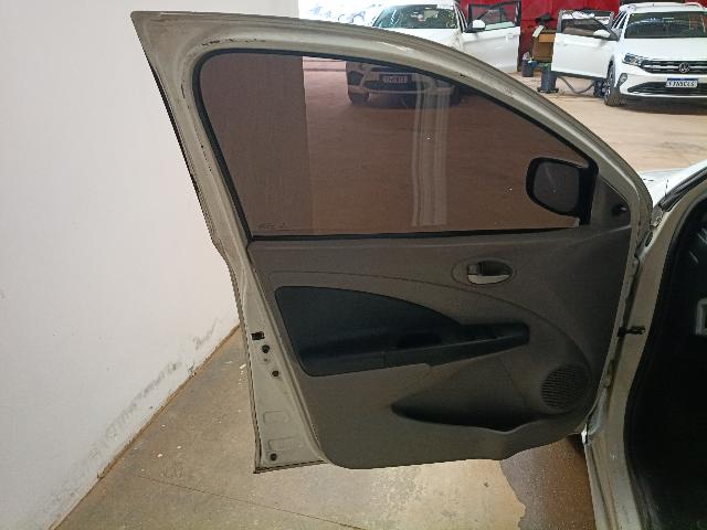 TOYOTA ETIOS SD XLS - 2013/2013 — foto 12 de 33